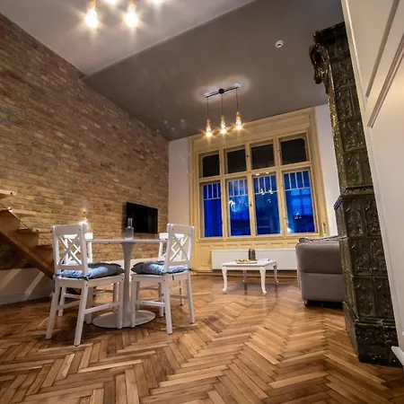 Visaj Deluxe Downtown