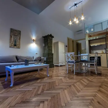 Visaj Deluxe Downtown