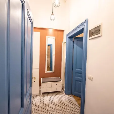 Lägenhetshotell Visaj Deluxe Downtown 3*