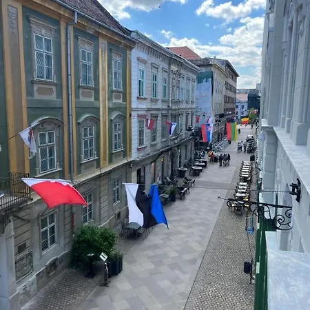 Visaj Deluxe Downtown Aparthotel 3*