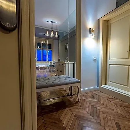 Visaj Deluxe Downtown 3*