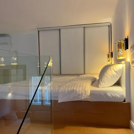 Visaj Deluxe Downtown מלון דירות