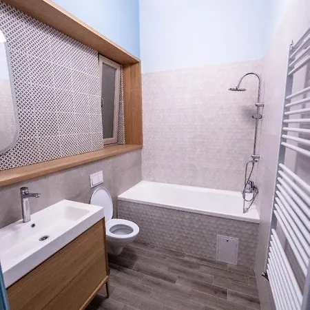 Visaj Deluxe Downtown *