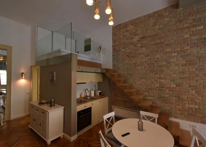 Aparthotel Visaj Deluxe Downtown