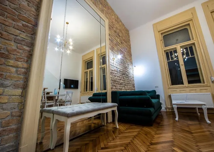 Aparthotel Visaj Deluxe Downtown