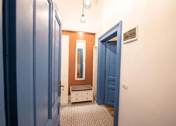 Aparthotel Visaj Deluxe Downtown 3*